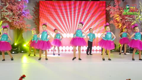 Let's DANCE - Barbie Girl