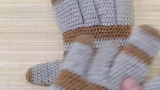 A Crochet Gloves