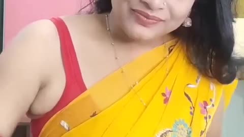 Sexy Indian Aunty