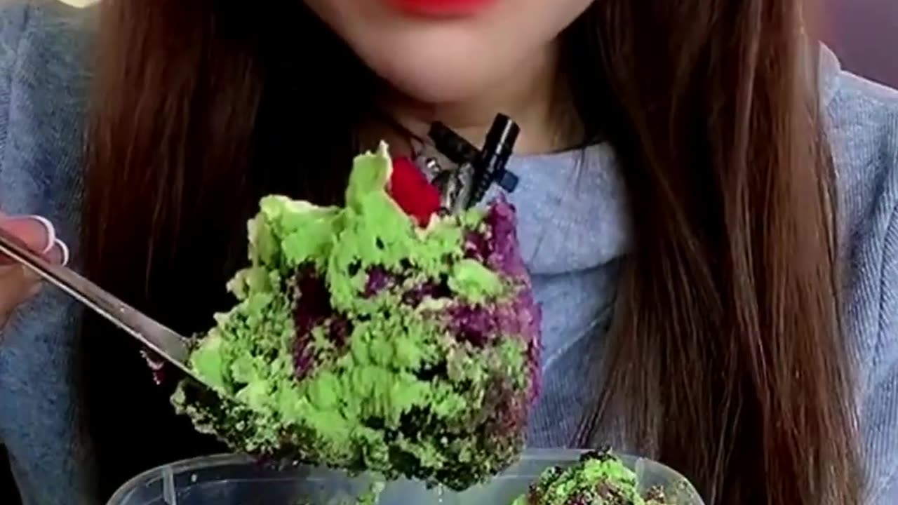 ASMR mukbang ice eating crunchy sounds, you can enjoy completely