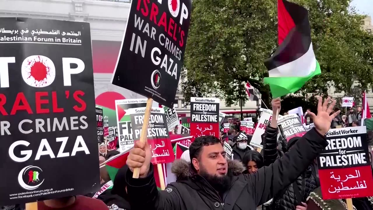 Thousands march in London in pro-Palestinian protest