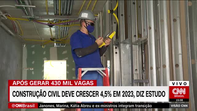 Após gerar 430 mil novas vagas, construção civil deve crescer 4,5% em 2023, diz estudo | VISÃO CNN