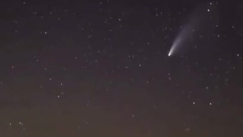 Time-lapse Comet - tears in the firmament?