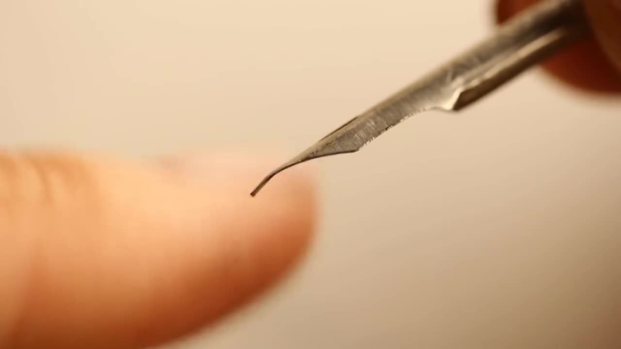 DIP PENS 101 (Why do artists still use them?)
