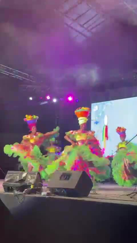 El primer grupo de las candidatas de la Independencia