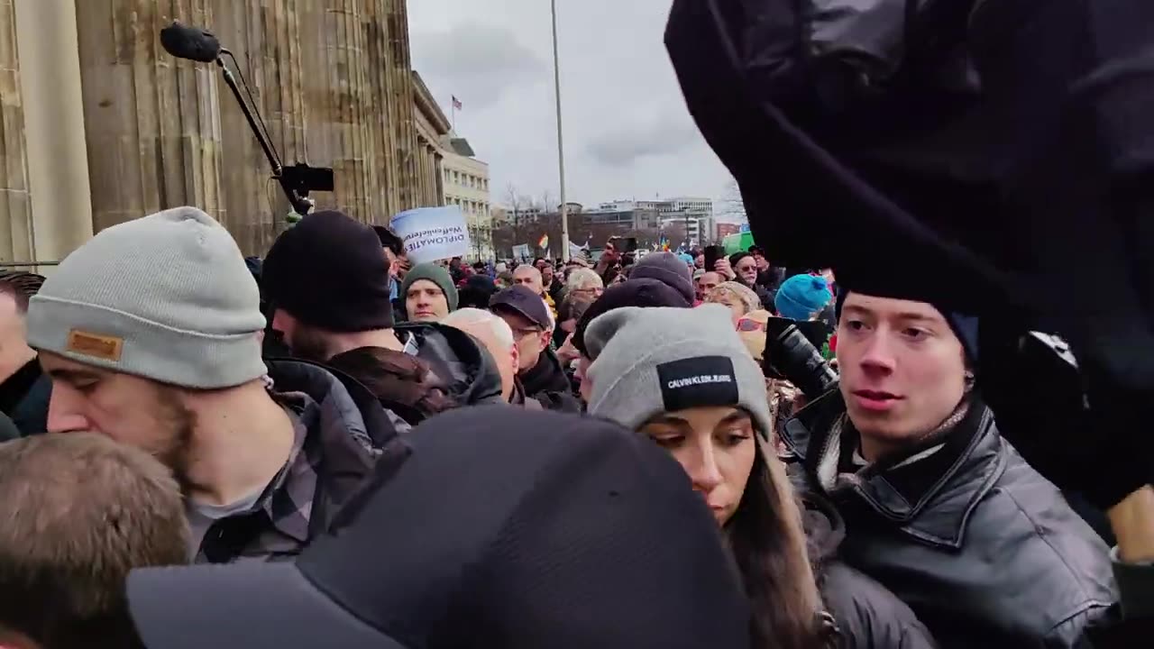 Wagenknecht und Lafontaine nach Friedensdemo