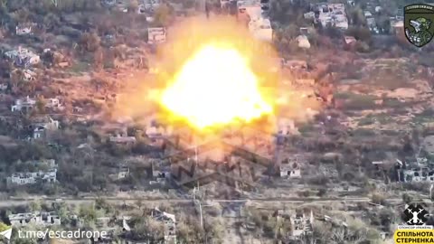 Ukrainian kamikaze drone hit the TOS-1A Solntsepek MLRS in the village of Peski