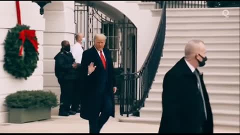 Trump" Caught " Walking in White House Enterance!!