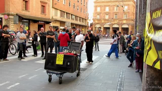 BOLOGNA - 1° ottobre 2022 - Manifestazione NON PAGHIAMO