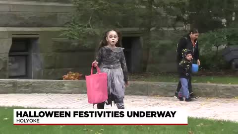 Holyoke opens city buildings for family-friendly trick-or-treating