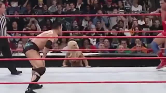 See what kind of girl in WWE Fight? Fight kills jokingly! !