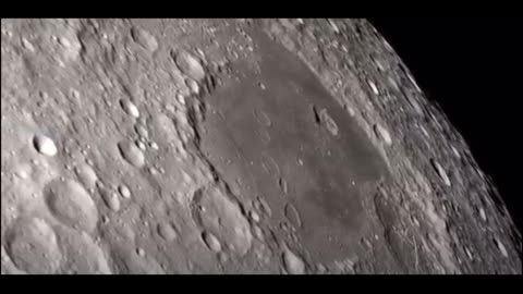 Moon view by Apollo 13