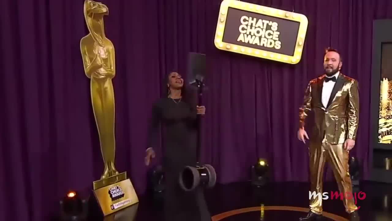 Top 10 Funniest Things to Happen at Awards Shows