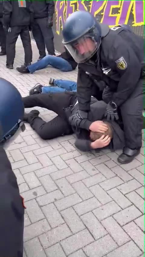 Schläger in Uniform, Wieder mal ein Gewaltexzess