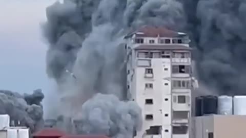 Gaza towers collapse after explosion