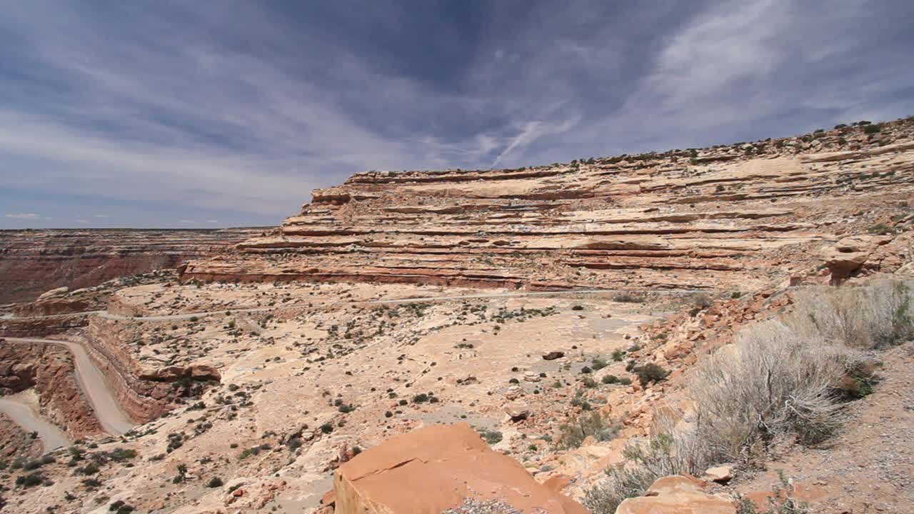 Utah Road up Cedar Mesa c2