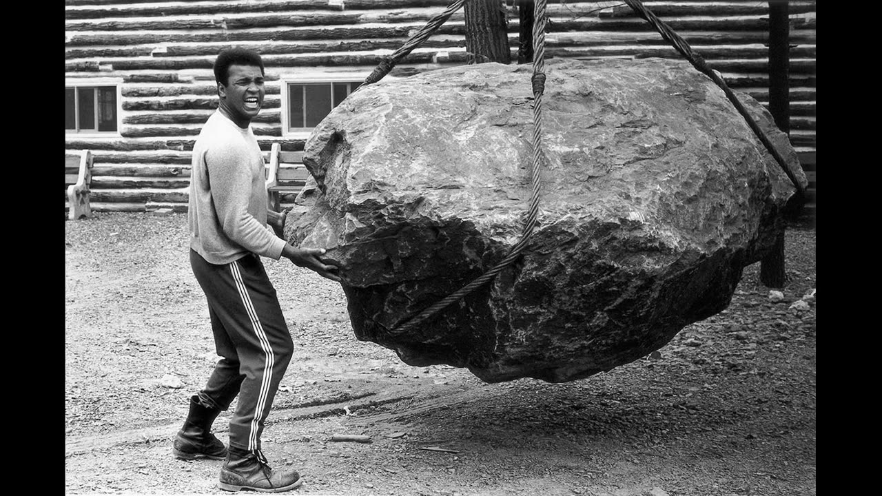 Bruce Lee and Muhammad Ali - training video