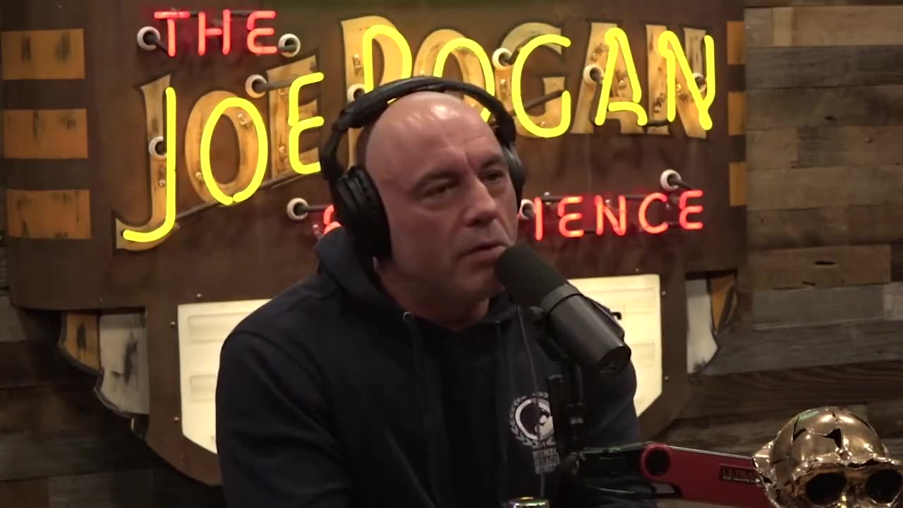 Joe Rogan Takes Huge Stand In Defense Of Elon Musk And Free Speech