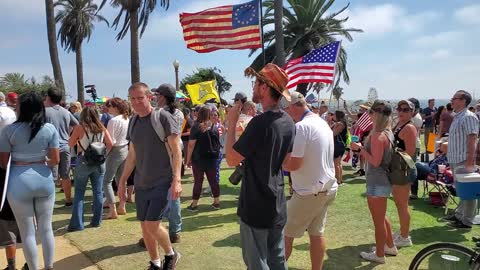 Big Meeting of Patriots in Santa Monica Against Mandates