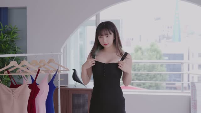 Fashion Show No.06