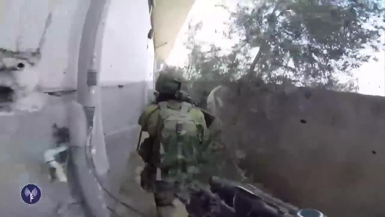 Special Forces Storm a Building in Gaza in POV Video