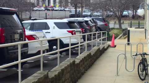 1669HQOB01SouthwestWalkway_2021-01-06_12h00min01s907ms.mp4