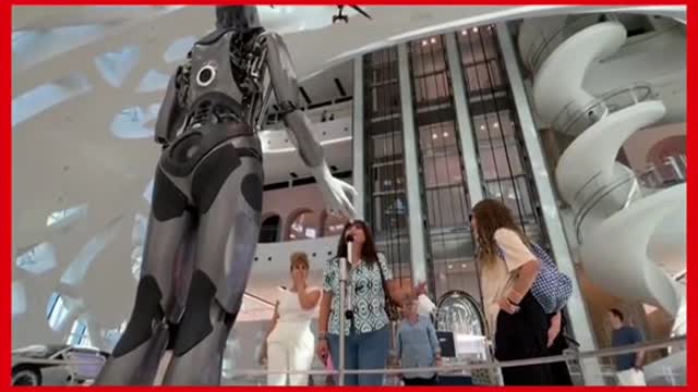 Humanoid robot greets visitors at Dubai Museum