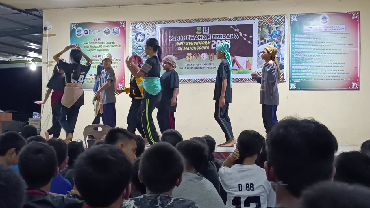 Persembahan perkhemahan 6