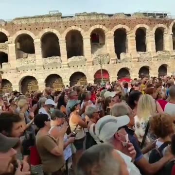 Masivas marchas contra el pase sanitario en Europa (8)
