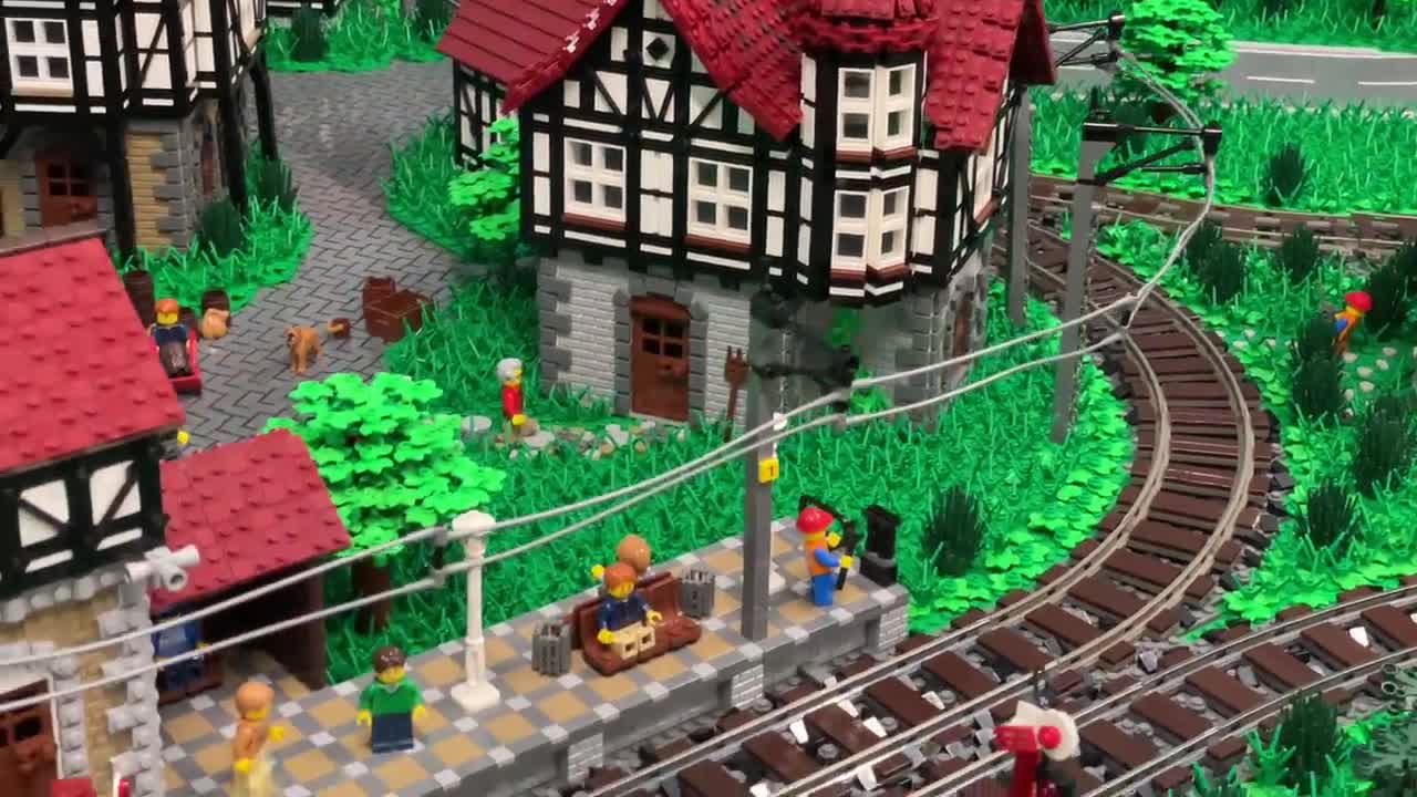 Lego City Update - Massive Mountain-Progress and a new MOC building