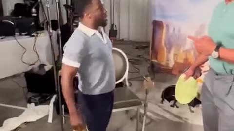 Kevin Hart & The Rock Try The Tortilla Slap Challenge