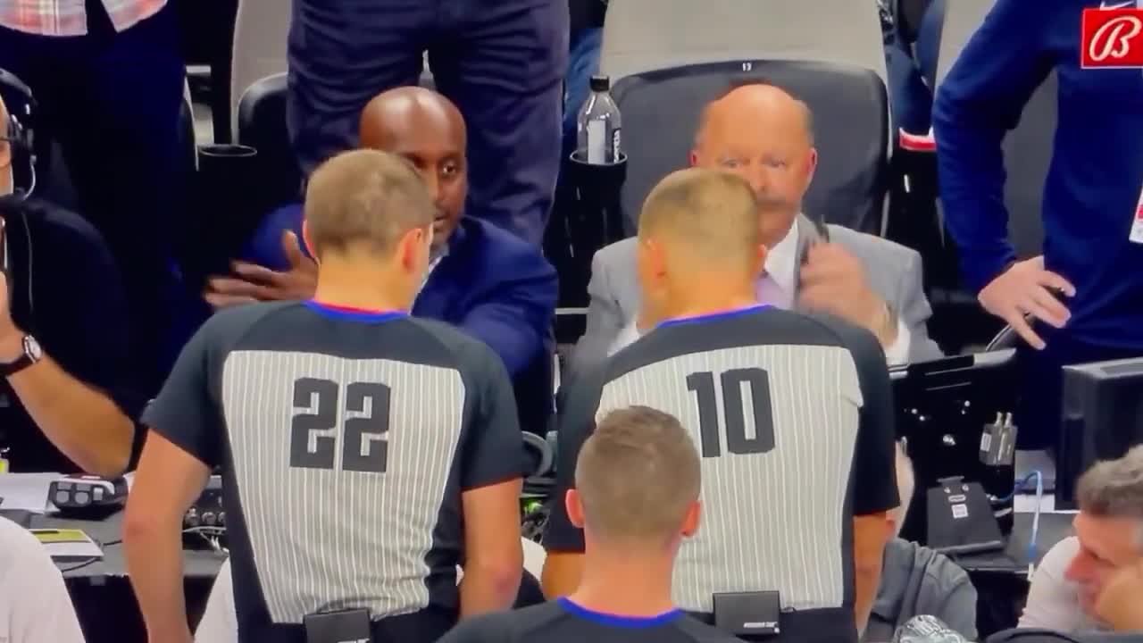 Grizzlies broadcast crew chews out refs live on air after they didn’t notice the clock didn’t run OT