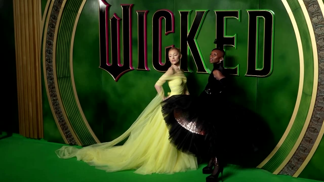 The cast of 'Wicked' reunites in London for final tour premiere