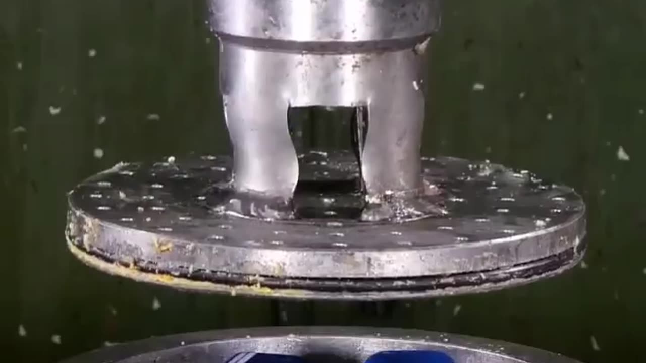 hydraulic machine kaise kaam karti hai.!! How to work hydraulic machine..
