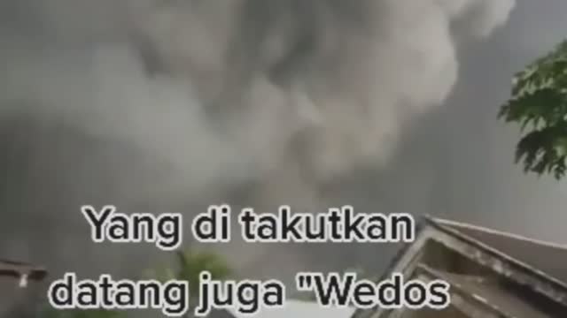 Pray for Semeru Semoga warga sekitaran Semeru di Lumajang baik baik saja