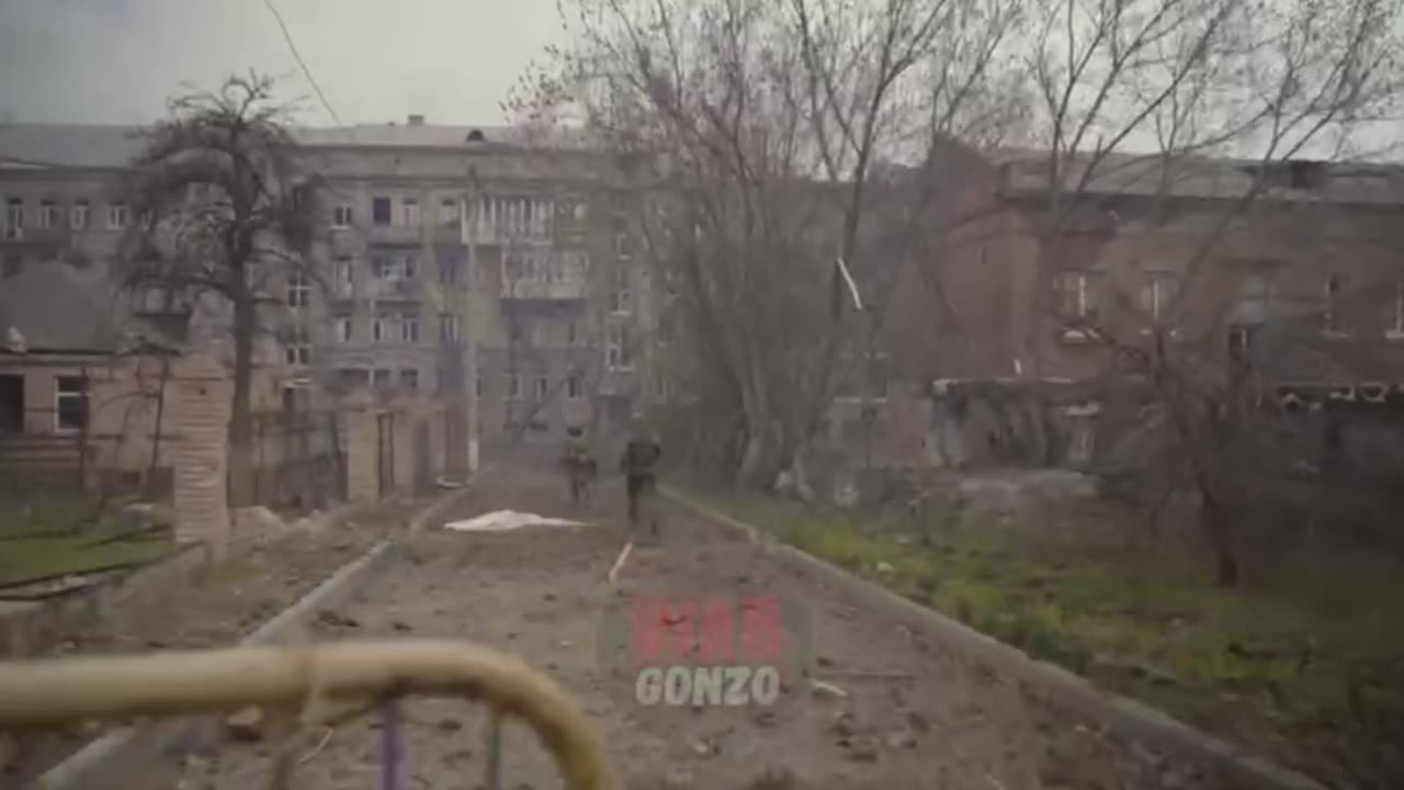 Atmospheric video giving an idea of what is happening in the western part of Artemovsk.