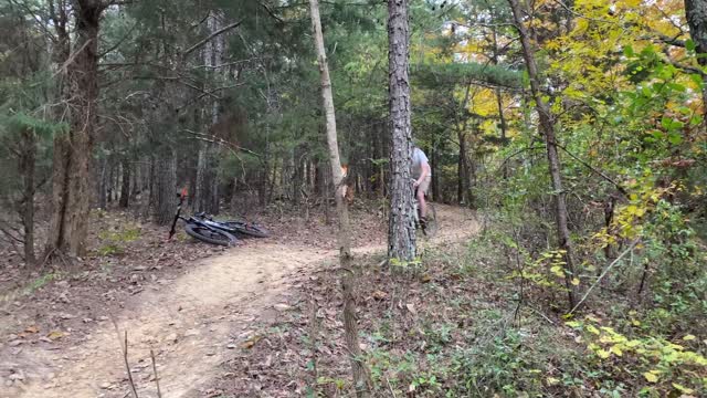 Mountain biking Chattanooga, and Laura tries Buffalo Wild wings.