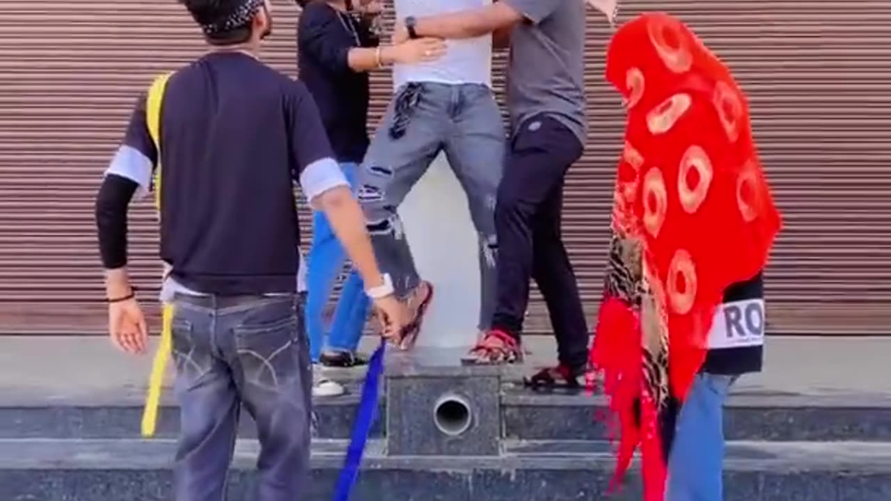 Basanti to nachegi💃😍🕺 funny clip don't miss the end 🤣🤣🤣