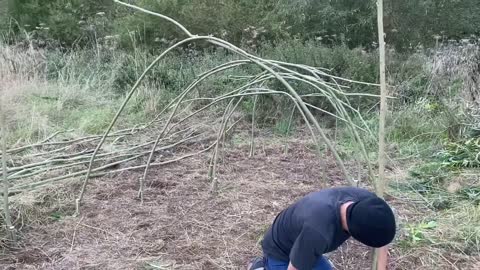 Building A Clay Bushcraft Survival Shelter