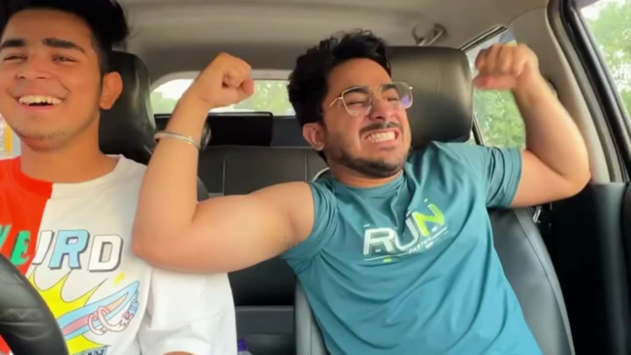 Kya apko bhi inke song sunke motivation aati hai?💪🏻😎