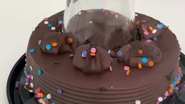 Would you eat cake like this_