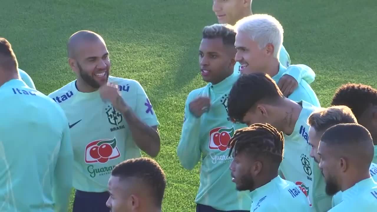 Brazil train at Juventus ground ahead of Qatar 2022 World Cup _ Neymar _ Vini Jr. _ Rodrygo _ Alves