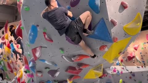 V5 line breaking action in rock time