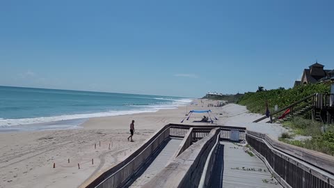 Hurricane Lee waves in Florida