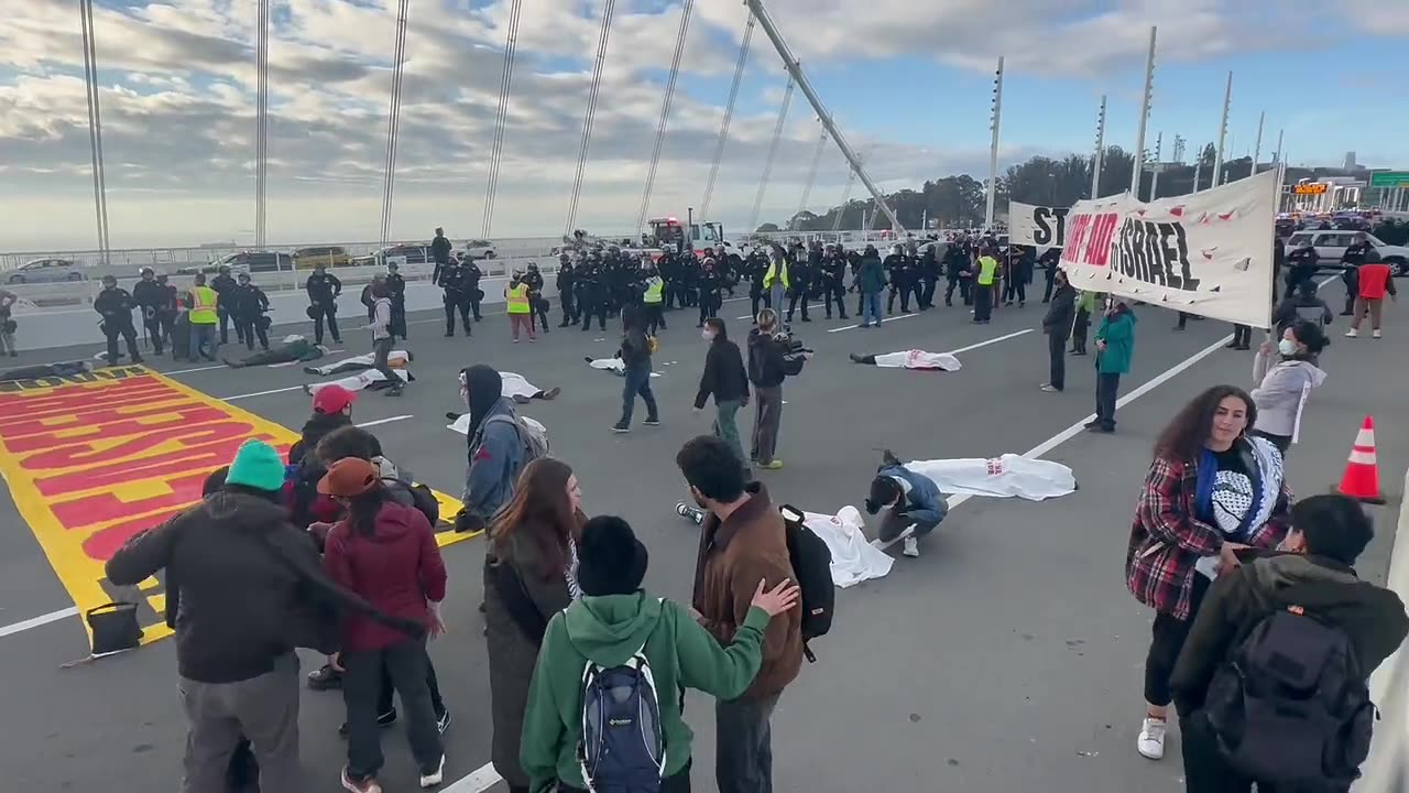 The Bay Bridge in San Francisco has been turned into a Gaza Parking Lot