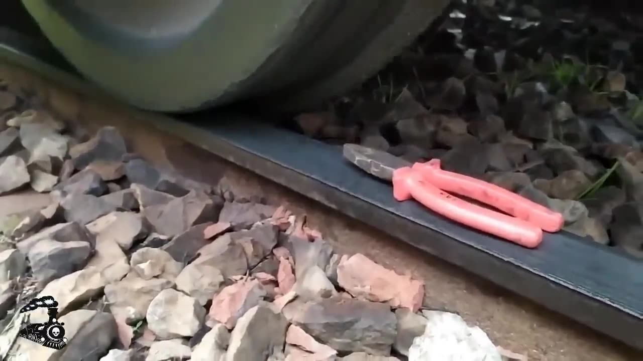 Train Vs metal things experiment