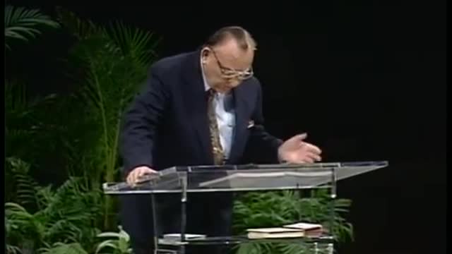 Gifts & Ministries of the Holy Spirit 16 Gift of the Interpretation of Tongues Dr. Lester Sumrall