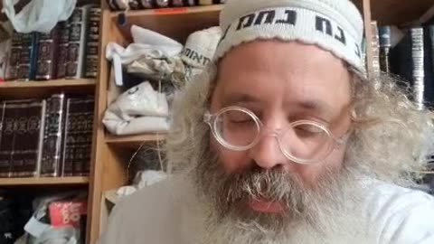 אמר רב הונא המקיף את הקטן הרי הוא חייב לדידך מאן מגלח להון אמר ליה חובה - שיר נ נח מסכת נזיר דף נז