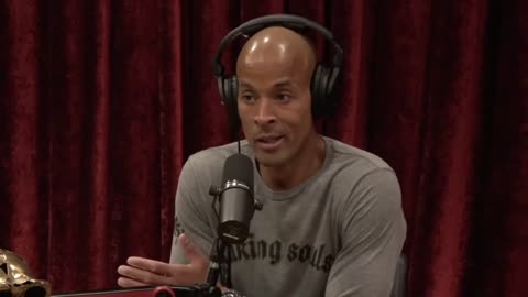 Joe Rogan: David Goggins Breaks His Own Leg, To Continue RUNNING 200+ Mile Races!