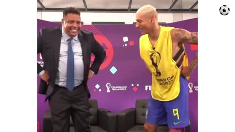 😂Richarlison Teaching Cute Ronaldo The Pigeon Dance After Brazil vs South Korea!